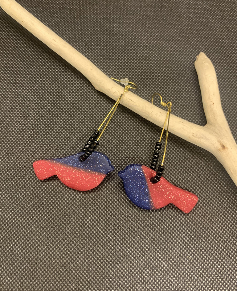 Boucles d’oreilles oiseau bicolore noire rouge - Modèle 02